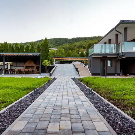 Hillmax Villa