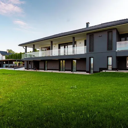 Hillmax Villa